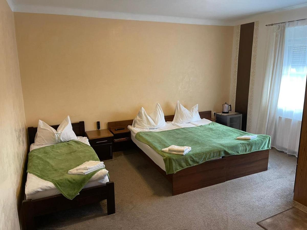 451 Rooms Graz Esterno foto