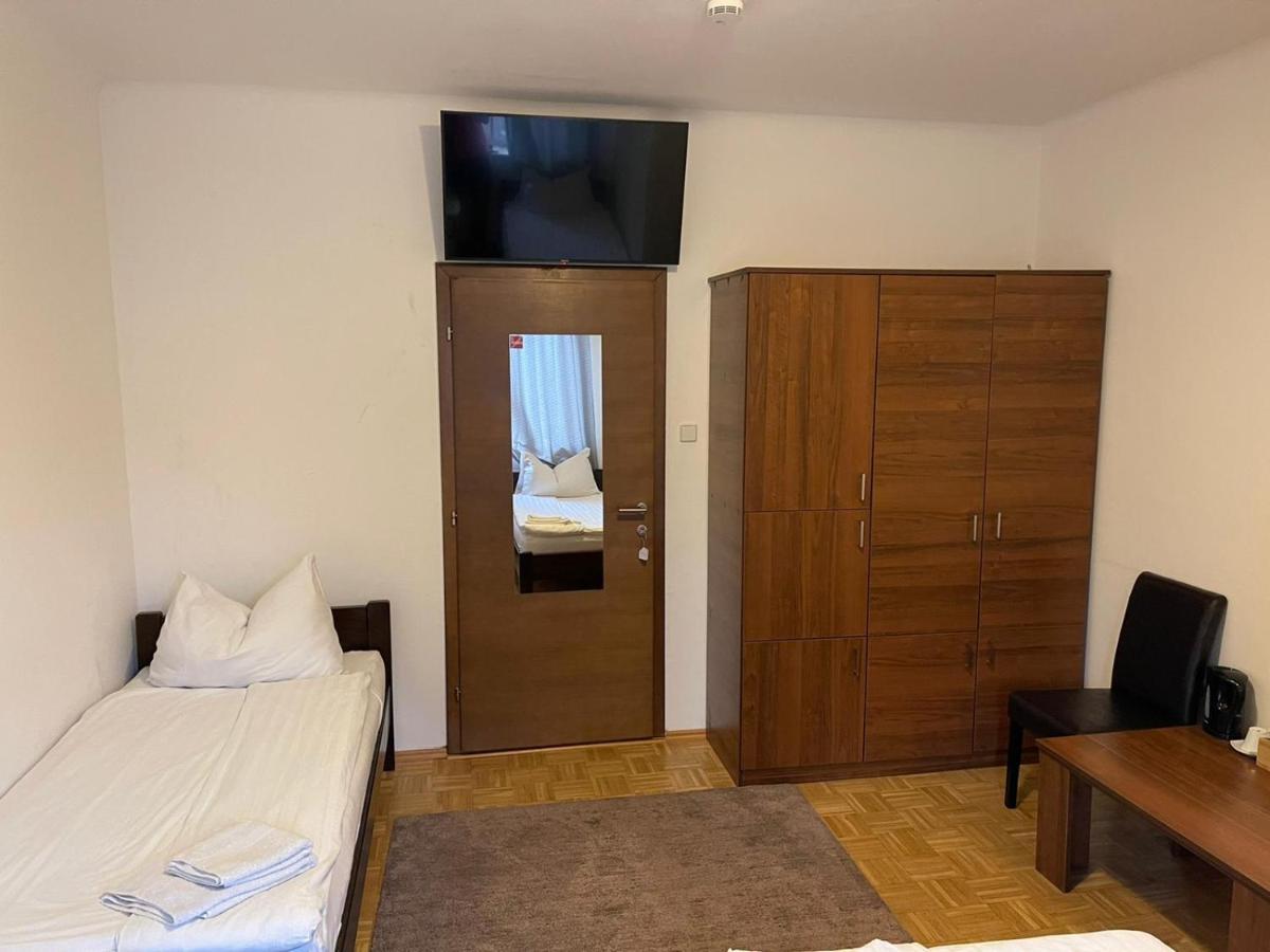 451 Rooms Graz Esterno foto