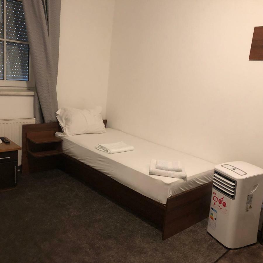 451 Rooms Graz Esterno foto